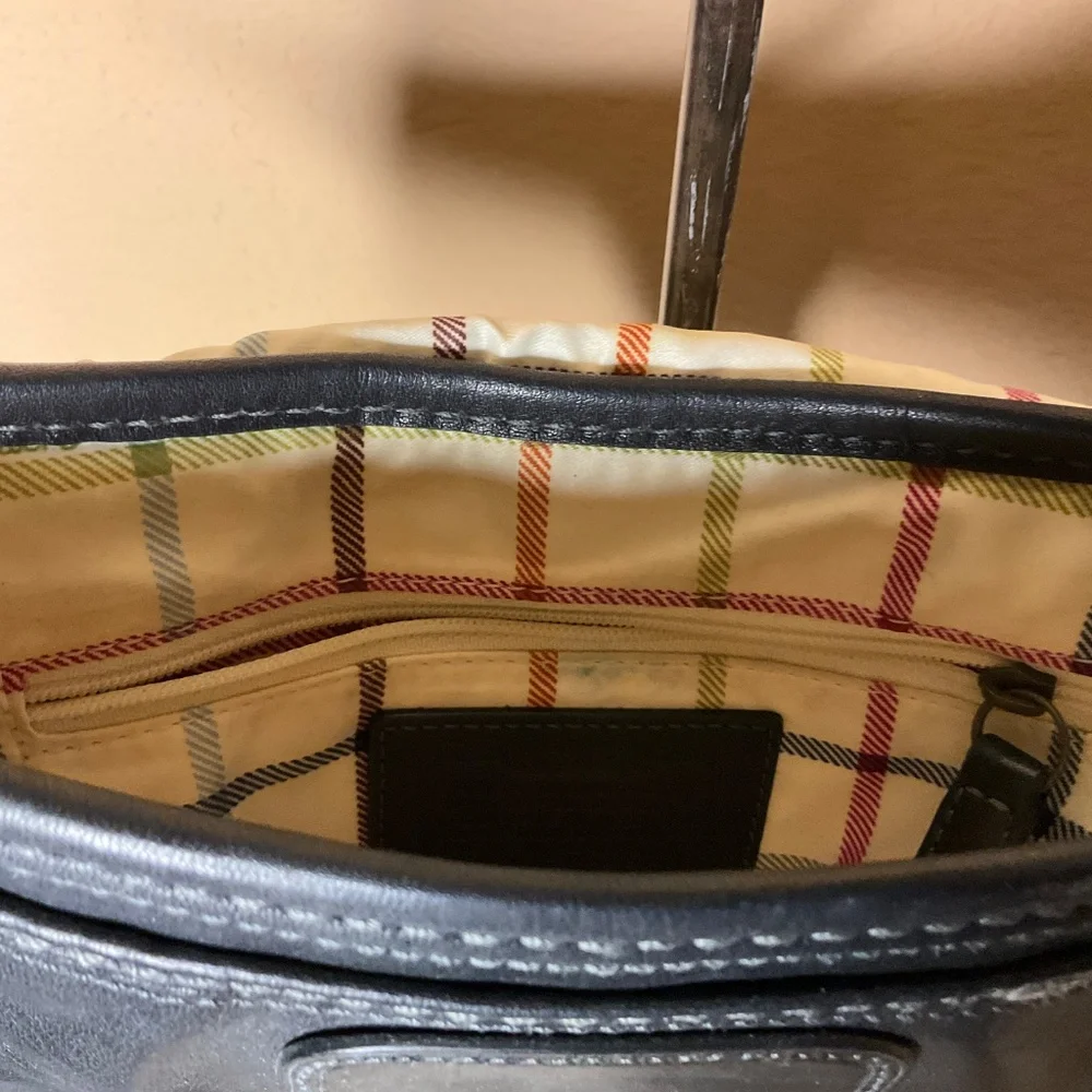 Coach Soho Black Leather Flap Shoulder Bag Brass Buckle Turnlock - Picture 10 of 14